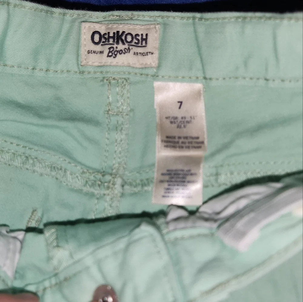 (2) OSHKOSH BGOSH CAPRIS